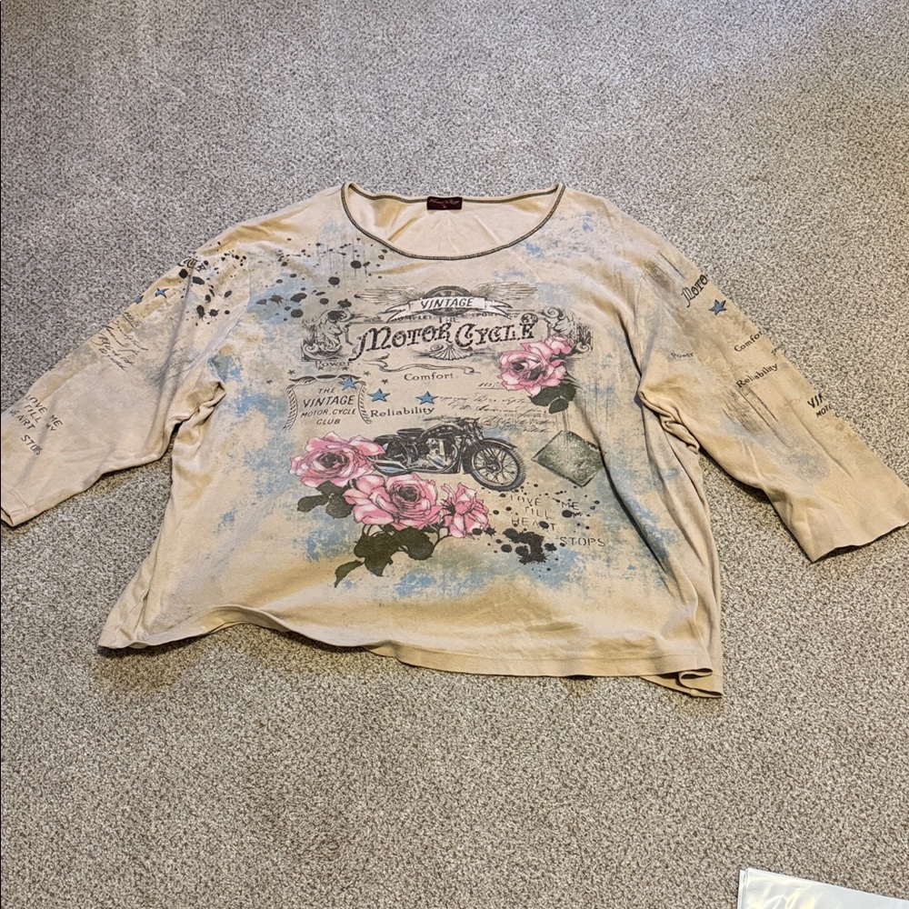Women's Short Sleeve Graphic Tee - Beige